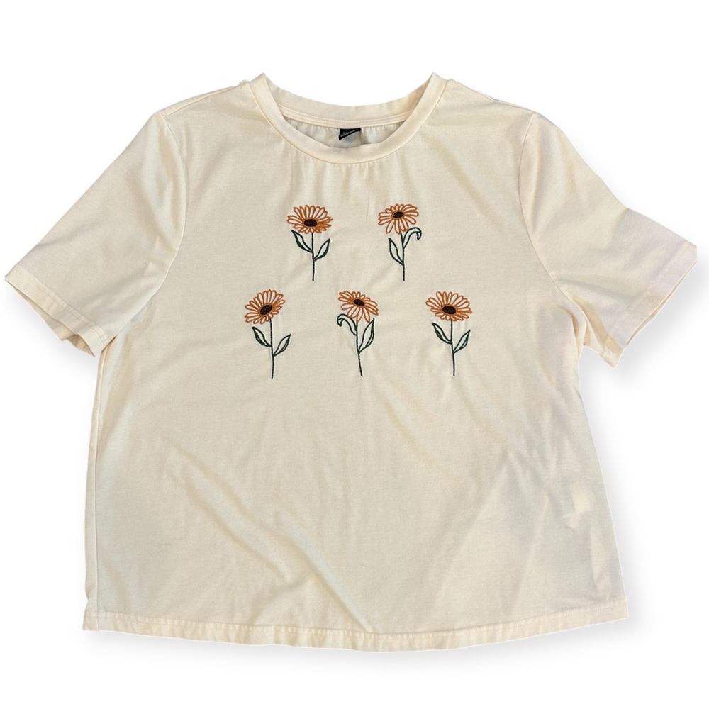 Shein Embroidered Floral Top EUC - Picture 3 of 8